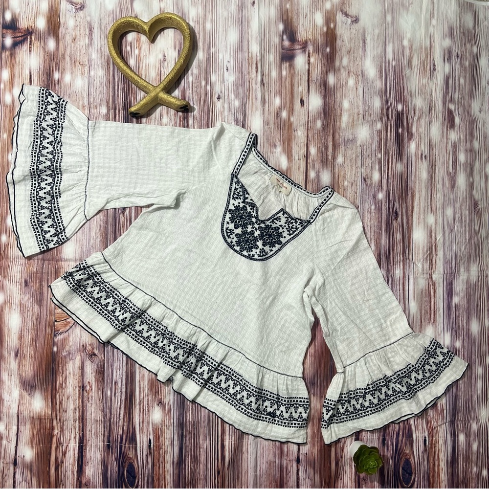 Max Studio Ivory Blouse with Dark Embroidery